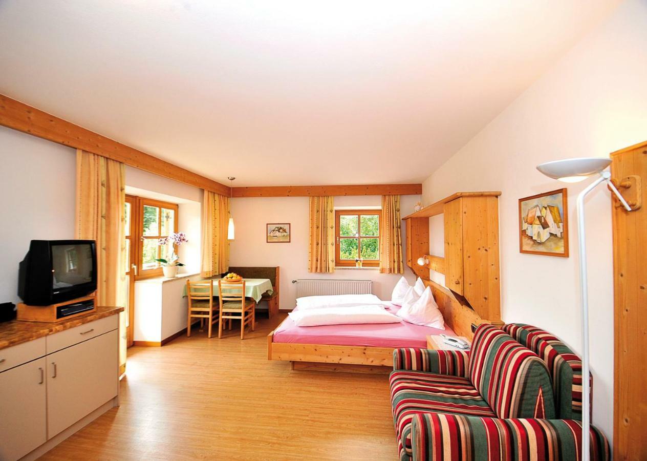 Seppmair Hotel Lagundo Bagian luar foto